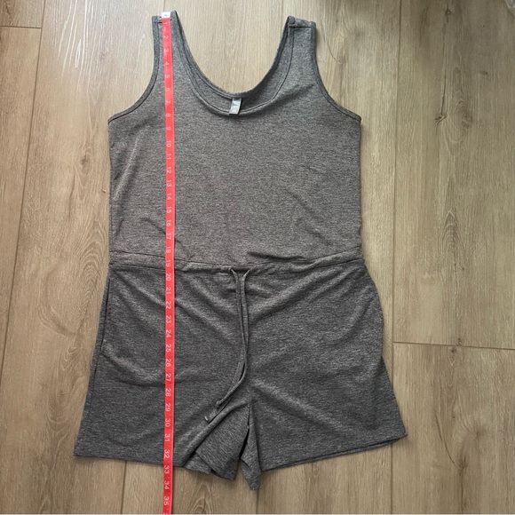 Joe Fresh Active Grey Romper, Medium - Picture 6 of 7
